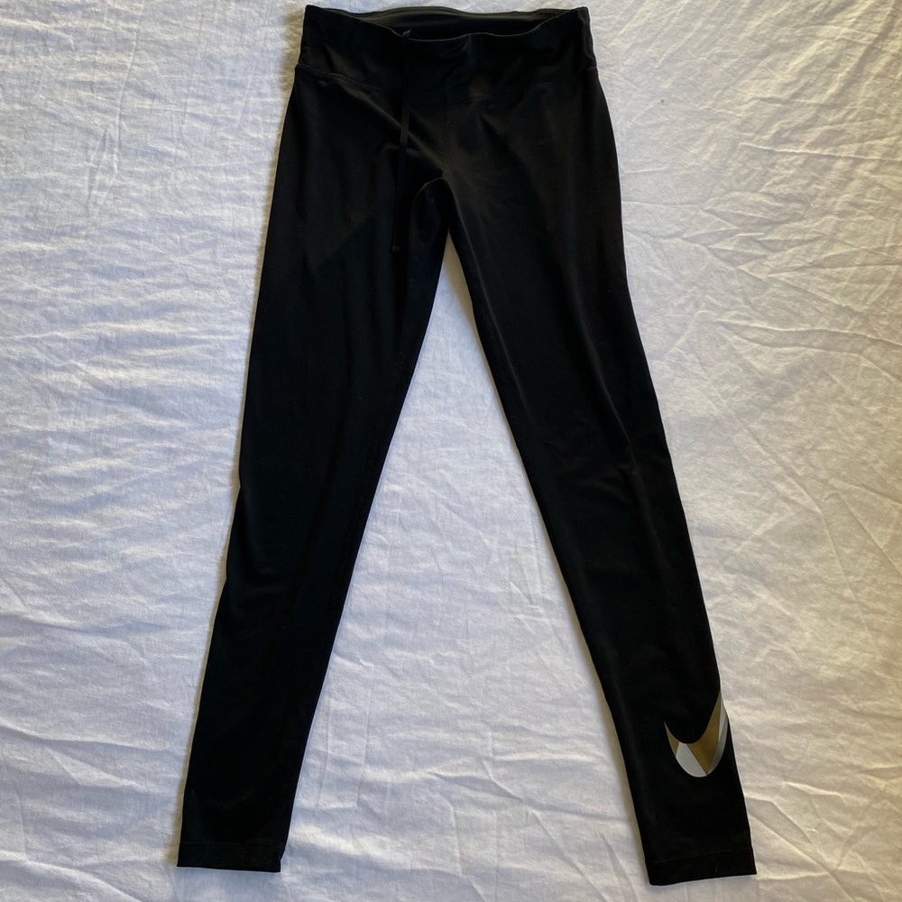 Nike essential flash running tights with back zipper pocket